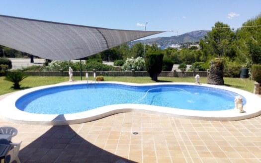 Klassische Villa mit Pool und Garten in Santa Ponsa - Investment