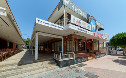 Famous bar in top location - with additional 8 rooms and lucrative restaurant in Magaluf