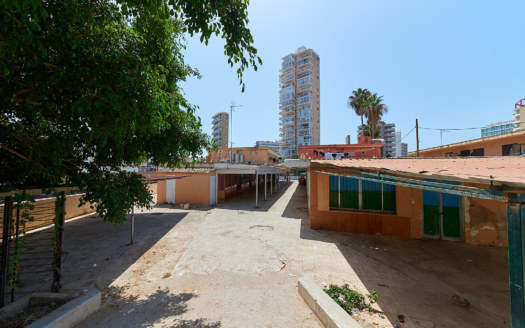 Famous bar in top location - with additional 8 rooms and lucrative restaurant in Magaluf