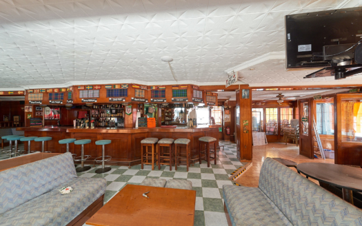 Famous bar in top location - with additional 8 rooms and lucrative restaurant in Magaluf