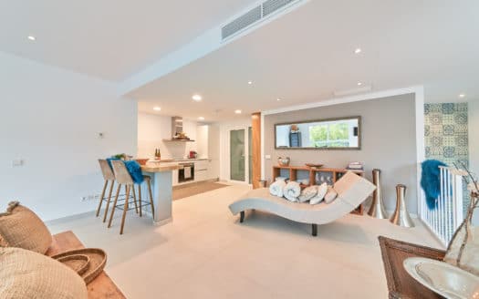 Semi-detached house close to the beach in the southwest of Mallorca in Cala Vinyes