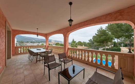 Family friendly villa with pool, sea view and vacation rental license