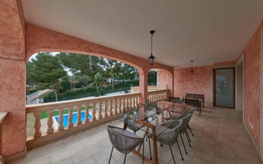 Family friendly villa with pool, sea view and vacation rental license