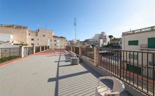 Investment :: großzügiges Stadthaus im El Terreno Viertel von Palma mit viel Potential