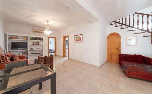 Investment :: spacious townhouse in El Terreno quarter of Palma with a lot of potential