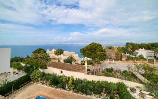 Detached sea view chalet with private pool and views of the bay of Palma