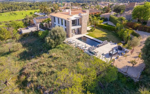 Spektakuläre Villa in Es Capdella mit traumhaftem Blick auf das Tramuntana Gebirge und den Berg Galatzo