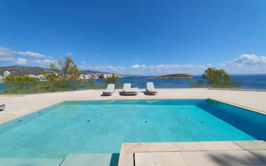 New construction villa in first sea line with private access to the sea and gigantic views in Cala Vinyes