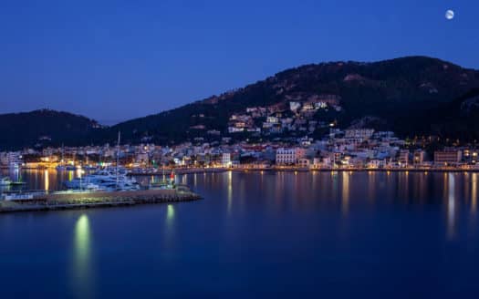 Villa in first sea line in Port Andratx with private sea access, jetty and boathouse