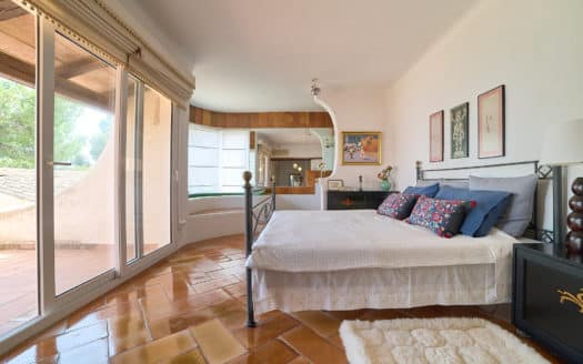 Propiedad de inversión: Villa con vistas únicas al mar en la mejor ubicación en Cas Catala