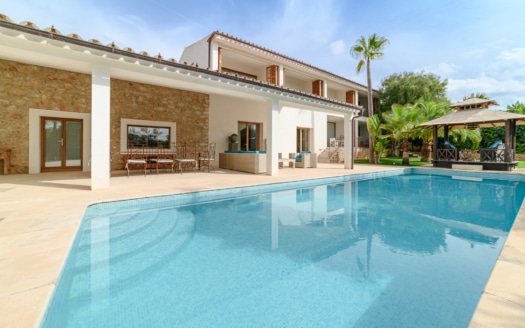 Charming new construction villa on the outskirts of Calvia with pool and incredible views