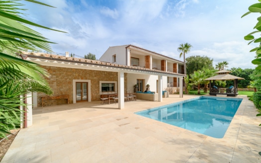 Charming new construction villa on the outskirts of Calvia with pool and incredible views