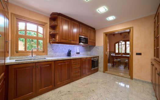 Mediterrane Villa mit großem Pool und traumhaftem Bergblick im ruhigen Dorf Es Capdellà