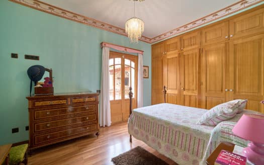 Mediterrane Villa mit großem Pool und traumhaftem Bergblick im ruhigen Dorf Es Capdellà