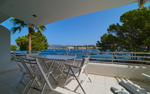 Beautiful apartment in a well maintained complex with community pool and a magnificent sea view in Santa Ponsa
