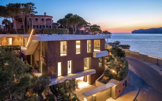 Fantastic new build villa in prime location with gigantic sea view in Santa Ponsa