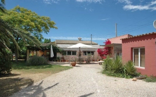 Großzügige Finca mit persönlichem Touch und viel Potential in der Nähe vom Es Trenc Strand
