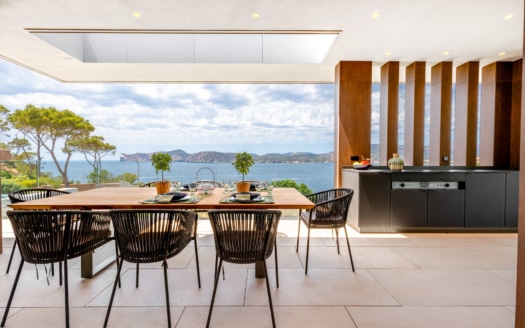 Fantástica villa de nueva construcción en ubicación privilegiada con gigantescas vistas al mar en Santa Ponsa