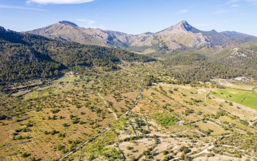 Espectacular chalet en Es Capdella con impresionantes vistas a la Sierra de Tramuntana y al Monte Galatzo