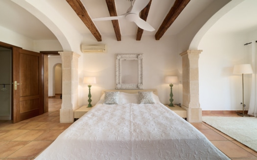 Soleado piso ajardinado con gran terraza y jardín en exclusivo complejo de golf en Santa Ponsa