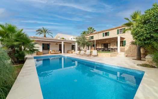 1001 Noches se encuentra con Mallorca - Villa de diseño de nueva construcción a los pies del Galatzo en Es Capdella con piscina