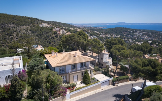 Elegante villa en Costa den Blanes con piscina y preciosas vistas al mar en una zona tranquila