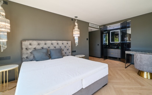Traumhafte Villa in Santa Ponsa mit grandiosem Meerblick und Pool in ruhiger Lage