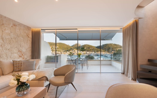 Modern penthouse in Port Andratx, top renovated in first sea line with harbor and sea views