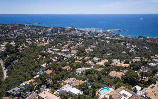 Elegante Villa in Costa den Blanes mit Pool und wunderschönem Meerblick in ruhiger Lage