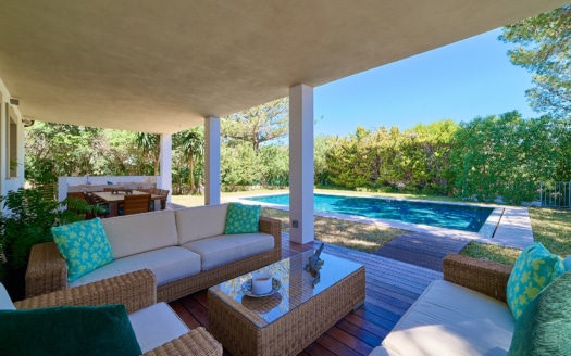 Elegante villa en Costa den Blanes con piscina y preciosas vistas al mar en una zona tranquila