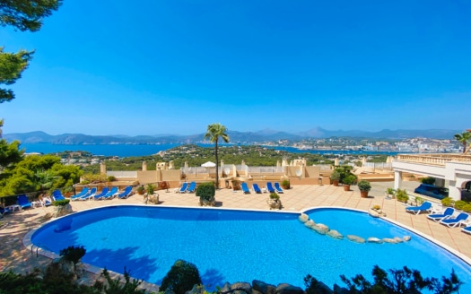 Duplex apartment in Nova Santa Ponsa in prestigious complex with fantastic sea views