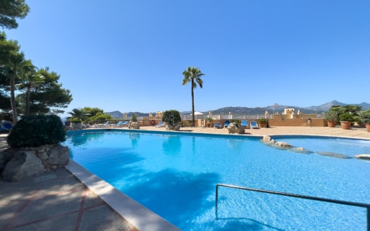 Duplex apartment in Nova Santa Ponsa in prestigious complex with fantastic sea views