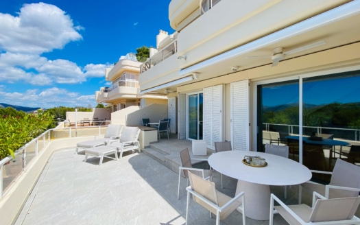 Duplex apartment in Nova Santa Ponsa in prestigious complex with fantastic sea views