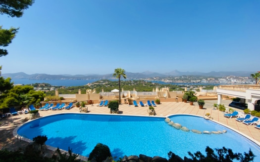 Duplex apartment in Nova Santa Ponsa in prestigious complex with fantastic sea views