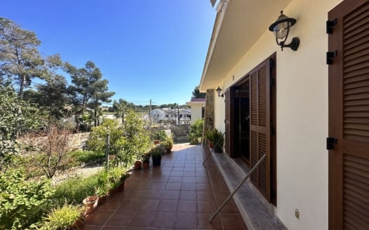 Investment: Bungalow in Santa Ponsa- 50 meters to the sea