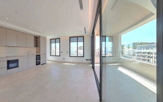 Modern penthouse with private pool near Bellver Castle in Palma