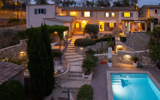 Finca de ensueño en Es Capdella: tranquilidad, lujo y vistas impresionantes en el corazón de Mallorca