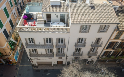 Luxuriöses Stadthaus in Palmas Altstadt mit Dachterrasse und eigenem Pool - Oase der Exklusivität