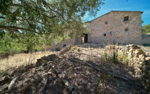 Investment: Historic finca near Andratx with olive mill from the 18th century - fantastic location