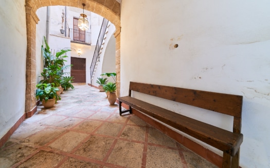 Investment: Historic apartment in Palma's old town for renovation