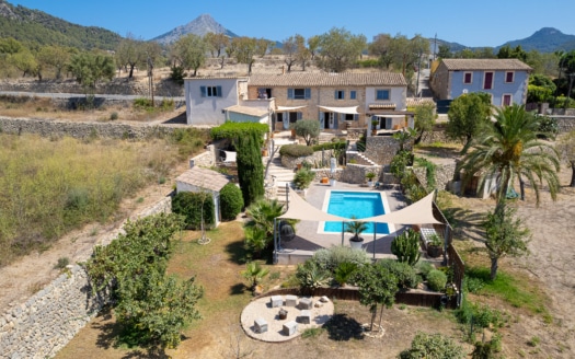 Finca de ensueño en Es Capdella: tranquilidad, lujo y vistas impresionantes en el corazón de Mallorca