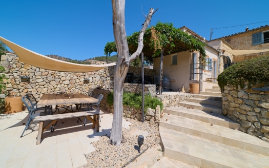 Finca de ensueño en Es Capdella: tranquilidad, lujo y vistas impresionantes en el corazón de Mallorca