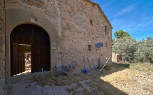 Investment: Historic finca near Andratx with olive mill from the 18th century - fantastic location