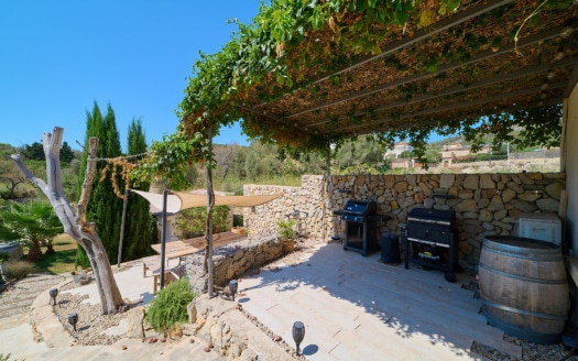 Traumfinca in Es Capdella: Ruhe, Luxus und atemberaubender Ausblick im Herzen Mallorcas