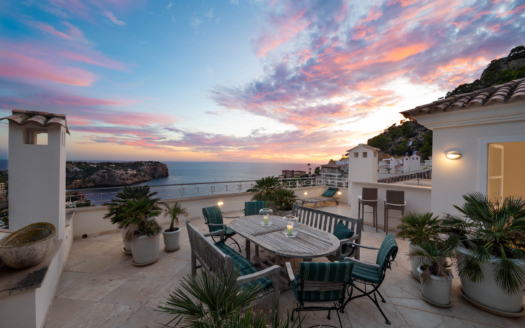 Luxurious penthouse in Port d'Andratx with breathtaking sea views