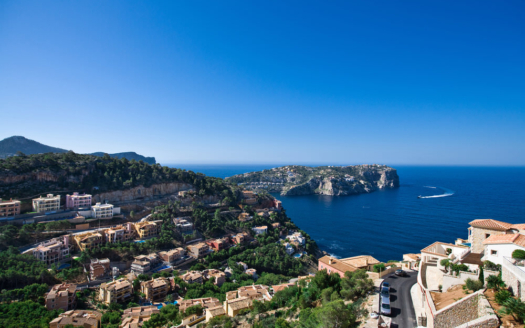 Luxurious penthouse in Port d'Andratx with breathtaking sea views