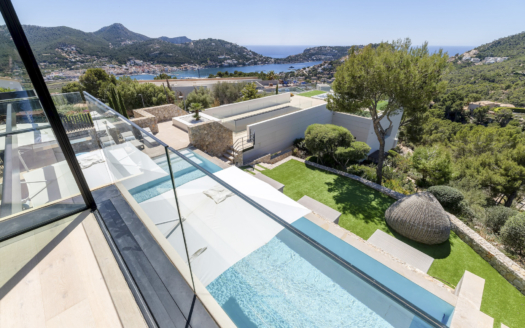 Spectacular luxury villa in Port Andratx on two plots with magnificent sea views over the entire bay of Port Andratx