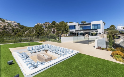 Espectacular villa de lujo en Port Andratx en dos parcelas con magníficas vistas al mar sobre toda la bahía de Port Andratx