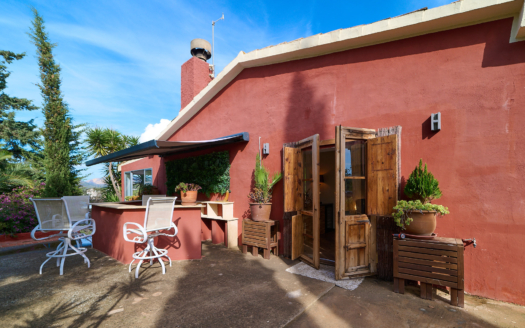 Villa in Santa Ponsa mit viel Potenzial in höchster Lage mit traumhaftem Bergblick