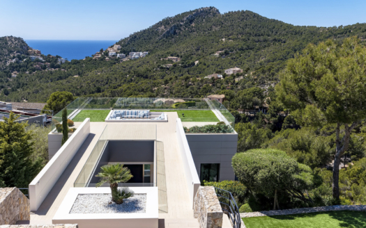 Espectacular villa de lujo en Port Andratx en dos parcelas con magníficas vistas al mar sobre toda la bahía de Port Andratx